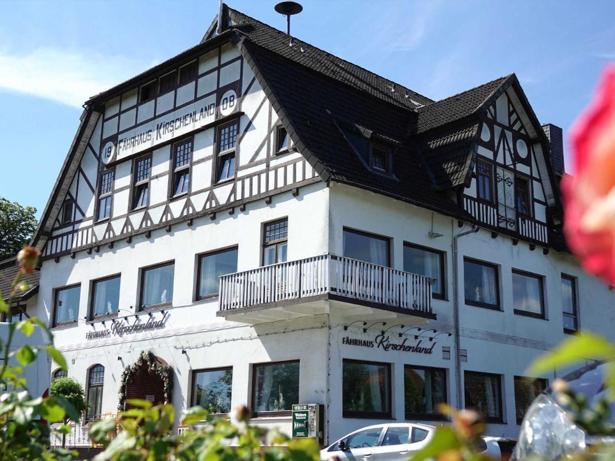 Hotel Faehrhaus Kirschenland Jork Ngoại thất bức ảnh