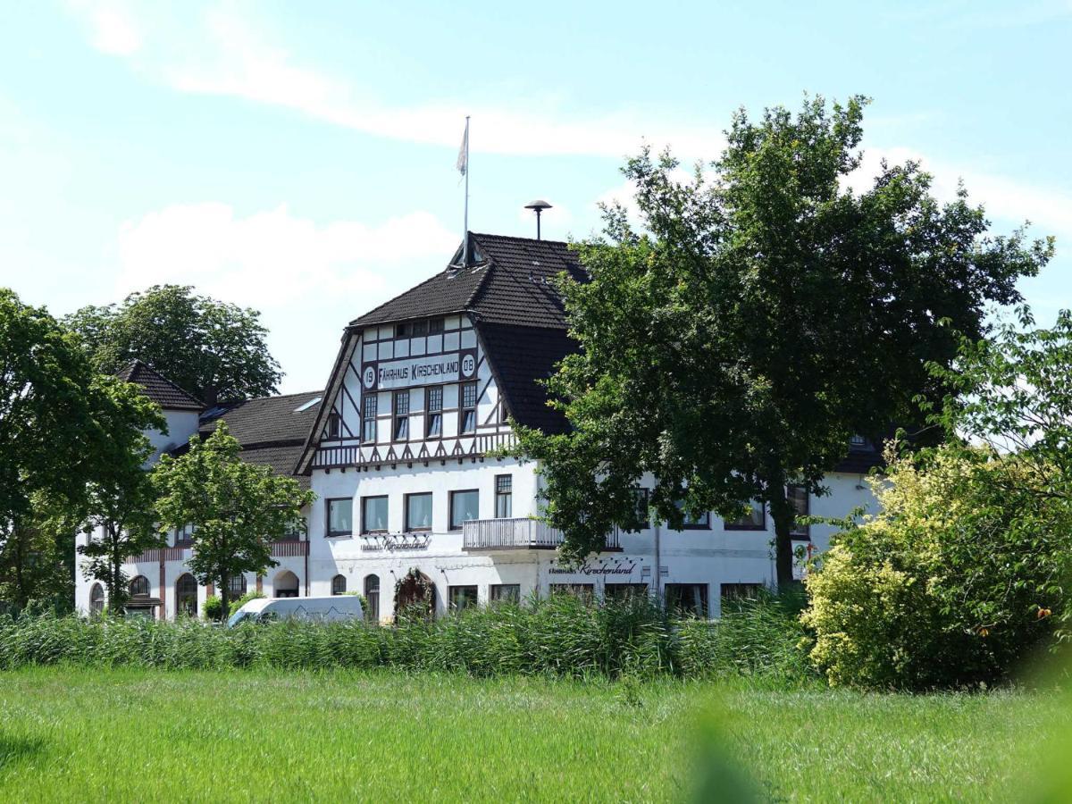 Hotel Faehrhaus Kirschenland Jork Ngoại thất bức ảnh